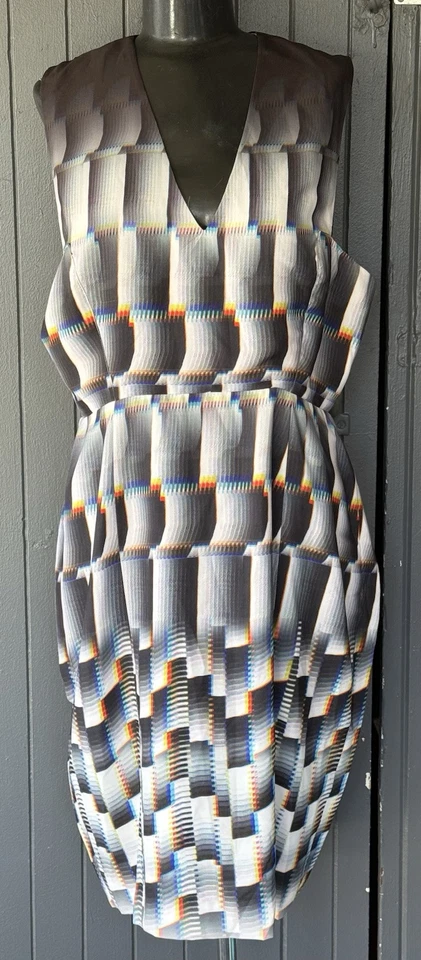 Mini Vestido Suboo Talla 8 Negro Amarillo Azul 3D Computadora Arte Tecnología Impresión Recortado Foto 2 de 4