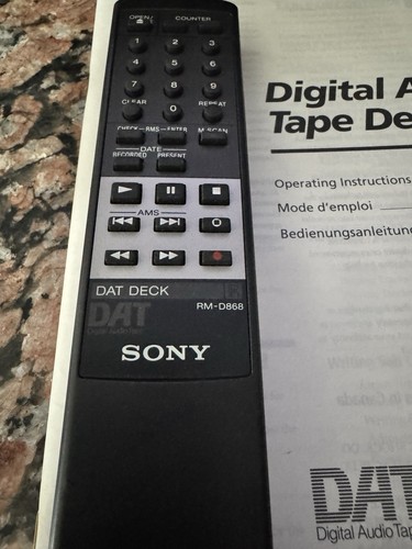 Sony DTC-A8 Professional DAT Deck | For Parts | Box, Remote, Manual & Bits Incl. - Picture 11 of 13