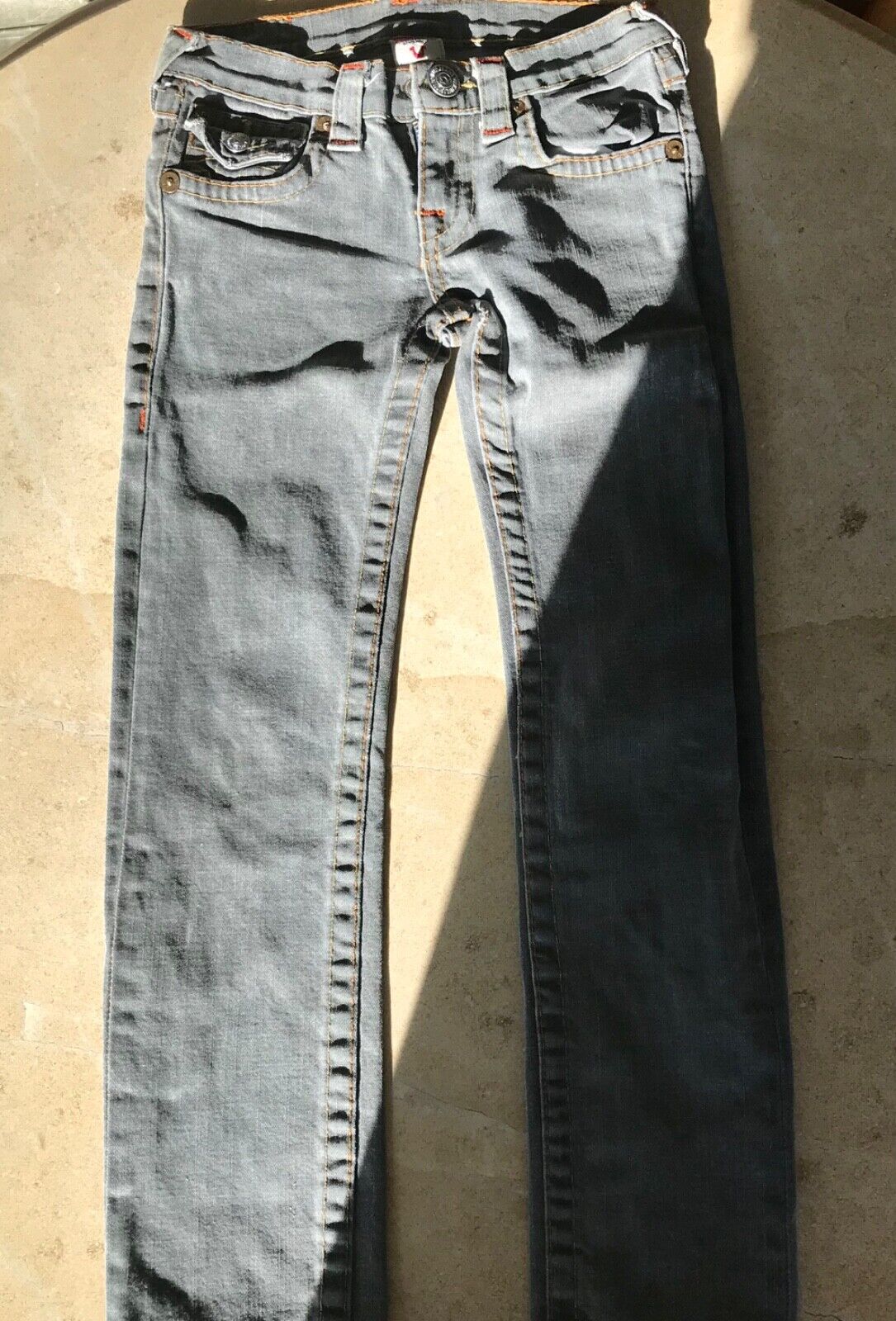 Picture 2 of 9