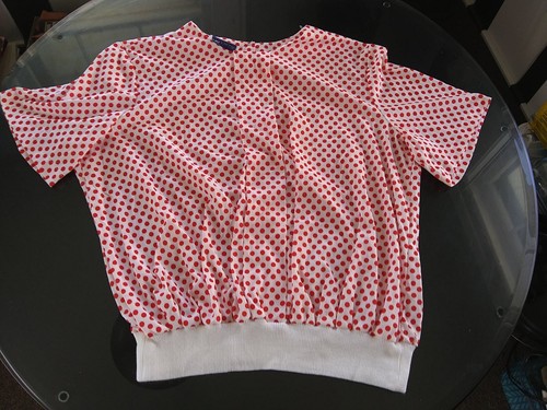 Vintage 80er Jahre hergestellt in den USA Damen Übergröße 26 W Oberteil Kurzarm rot & weiß gepunktet