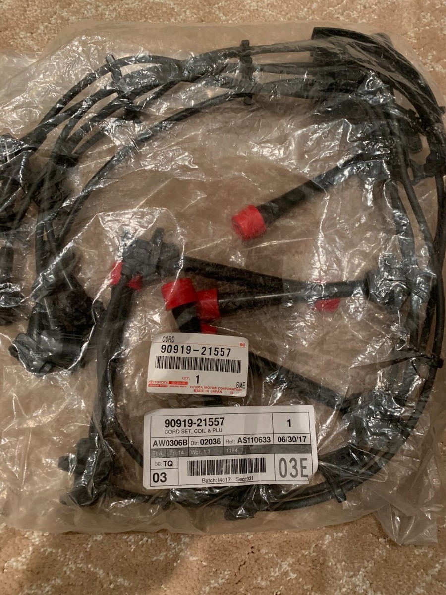 Toyota Genuine Land Cruiser 1993-1997 Spark Plug Wire Set 90919