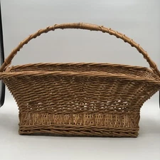 Tight Weave Rectangular Flower Basket Open Air Bottom Edge