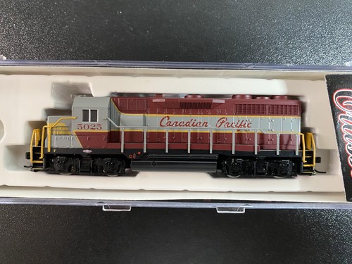 Locomotora Canadian Pacfic Atlas escala N #46508 GP-35 RD#5025 | Condition: Used