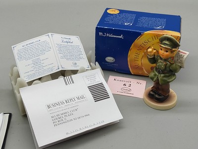 Goebel Hummel Figur Merk Dirs Halt Mit Original Verpackung und Zertifikat