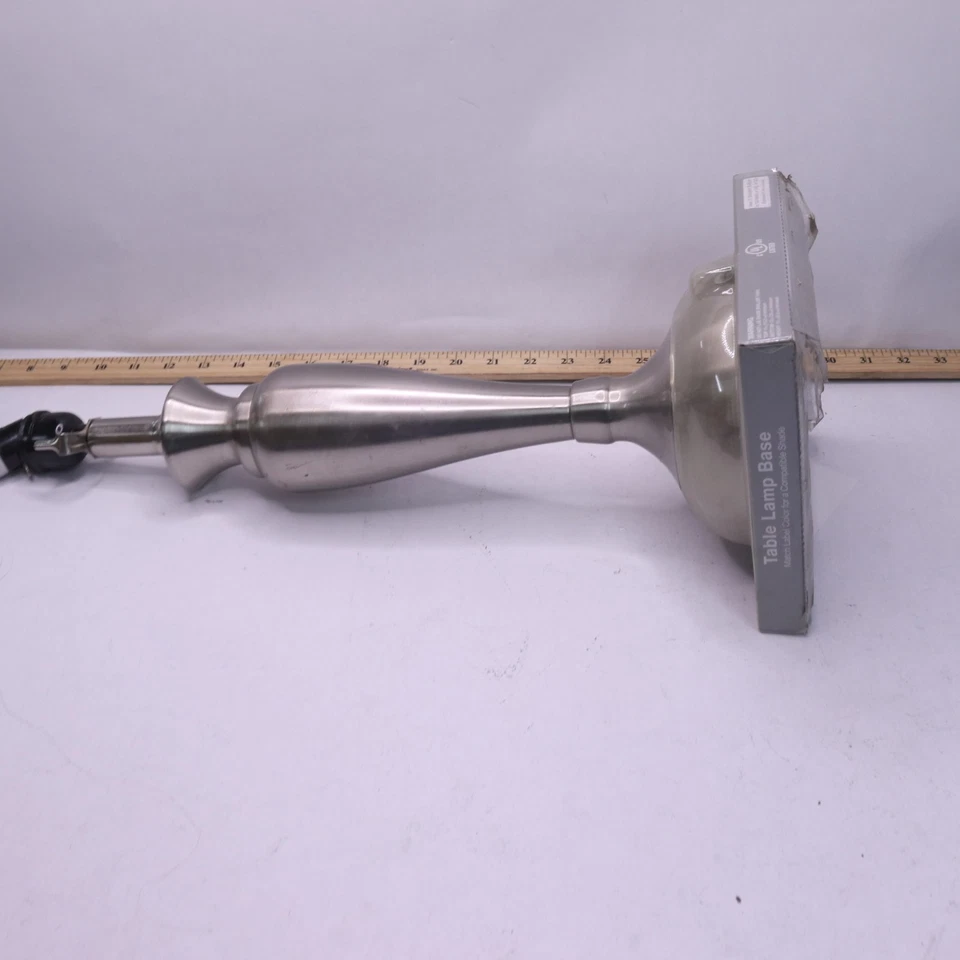 Lámpara de mesa Hampton Bay níquel cepillado 18,5" H DS18075 Foto 4 de 4