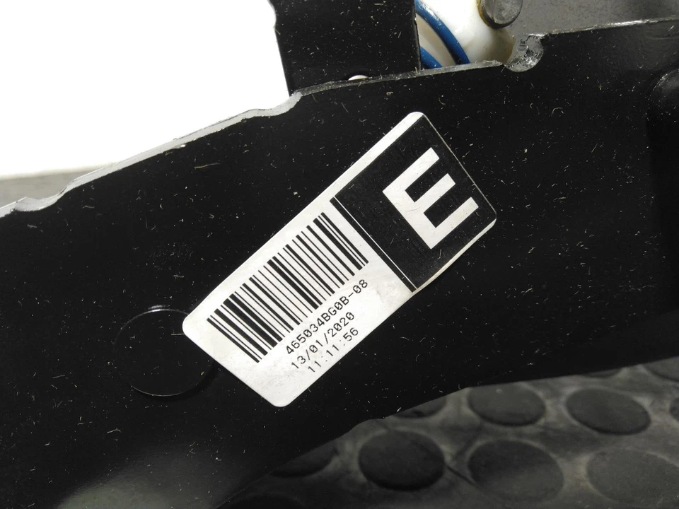 Pedal de embrague Nissan X Trail 2014-2018 465034BG0B Foto 3 de 4