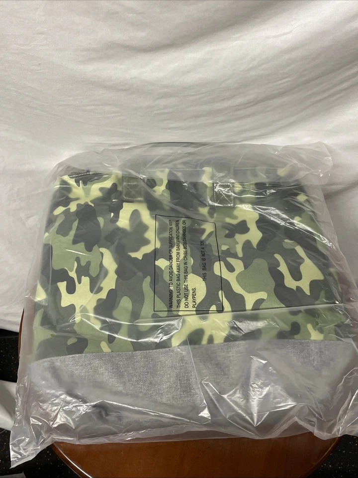 LocknLock Insulated Tote Bag Zip Top ~ Camouflage Green & Gray 16”x16” - Image 2 of 4