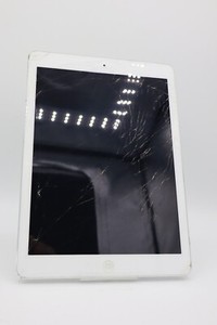 Apple iPad Air 1. Gen. Wi-Fi 32GB A1474 Weiß Displayschaden #D-4784