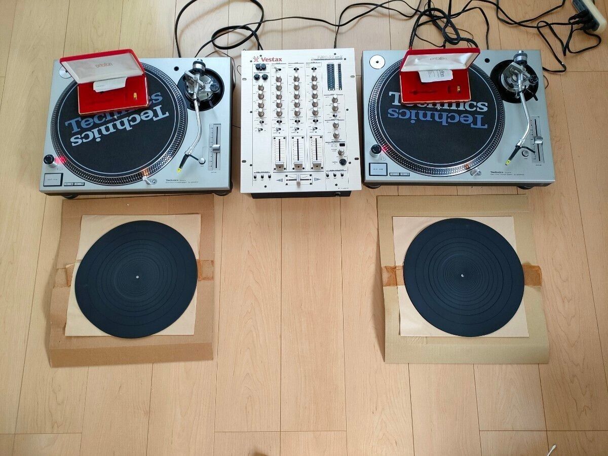 Technics SL-1200MK3D 2set Turntables Vestax PMC-27MKII Mixer Technics SL-1200MK3D 2set Turntables Vestax PMC-27MKII Mixer