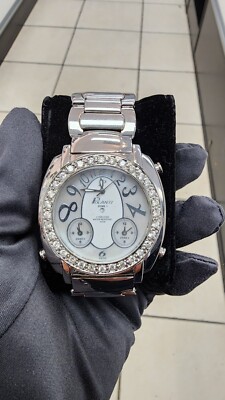 polanti watch ,Diamonds Bezel, aprox 3.30 Ct Diamonds. Working. 