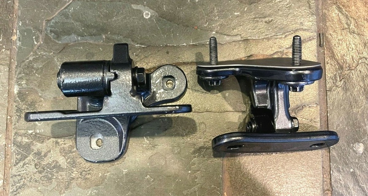 2013-2015 MERCEDES SL550 SL63 SL65 FRONT LEFT DOOR HINGE