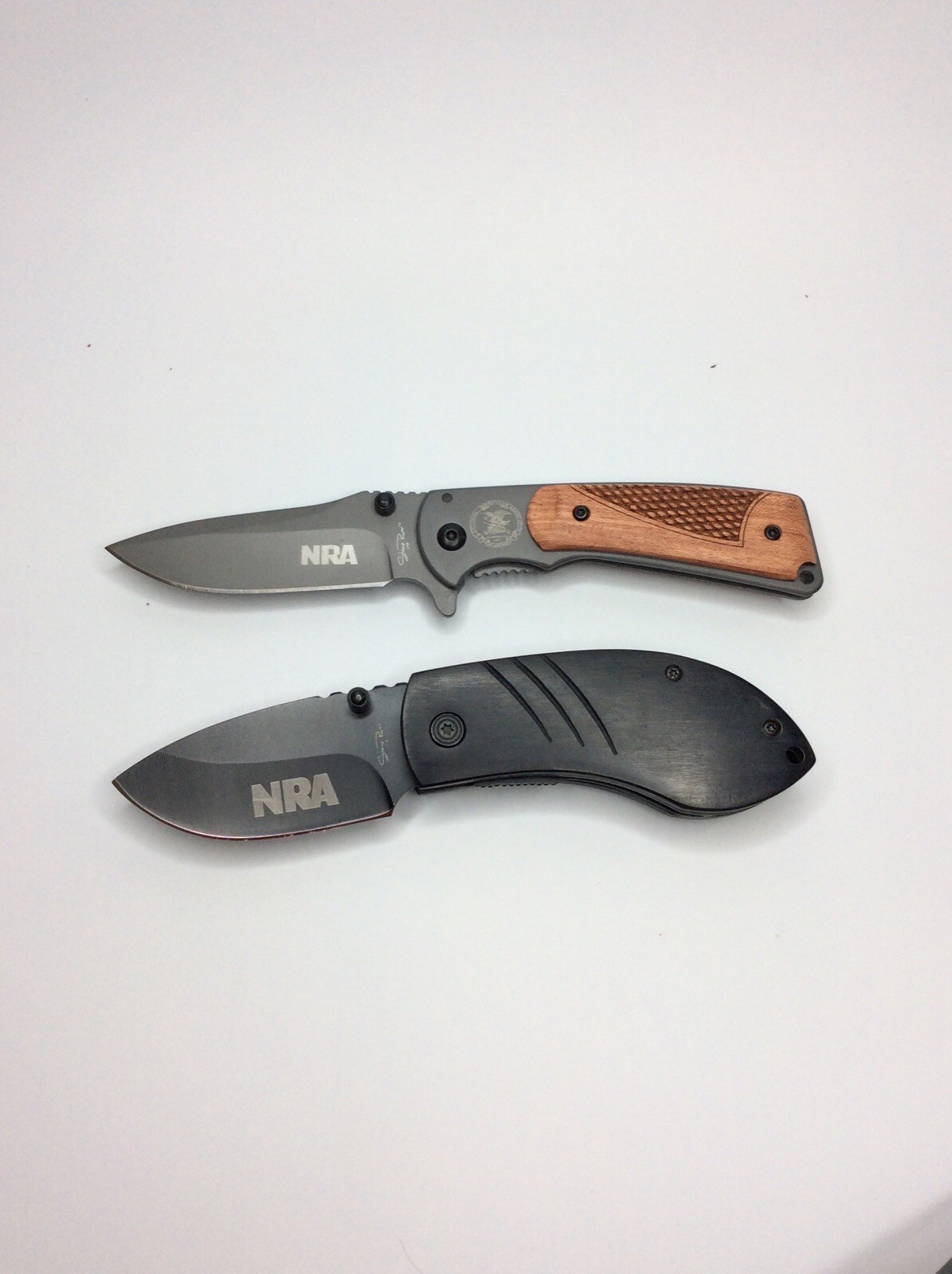 NRA Gunstock Pocket Knife CM1300905 New W/ New Skinner Cm 1300813