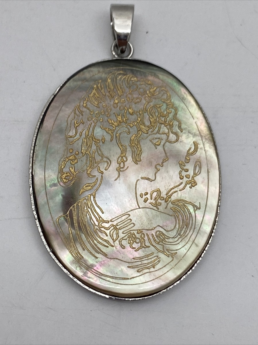 Vintage Etched Mother Of Pearl Cameo Pendant 18K GP XP