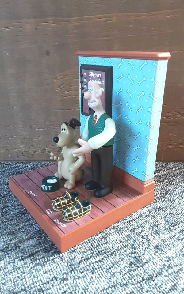 Wallace and Gromit Wesco Talking Alarm Clock 1995 Good working