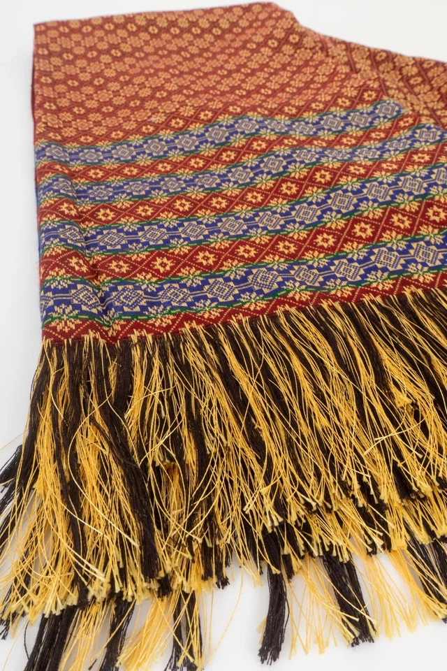 Increíble chal o envoltorio vintage lujoso de jacquard de seda fina y lana suave con flecos Foto 3 de 4