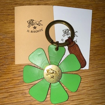 IL BISONTE Flower Keychain Green Leather Used - Includes Guarantee Card