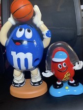 M&Ms Sport Basketball Player Blue Peanut Dispenser Limited Edition & Jelly Belly