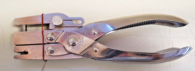 VINTAGE SARGENT HEAVY-DUTY LOOSE-LEAF PUNCH NUMBER B-140-5