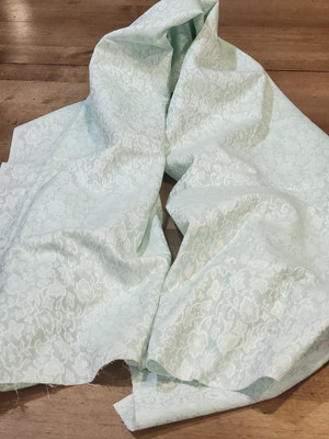 VTG Mint Green Embroidered Flower Lace Fabric   Unused Small Swath Beautiful 