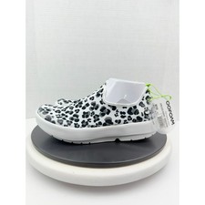 Oofos OOmg EeZee Womens Size 7 Black White Leopard Print Recovery Comfort Shoes