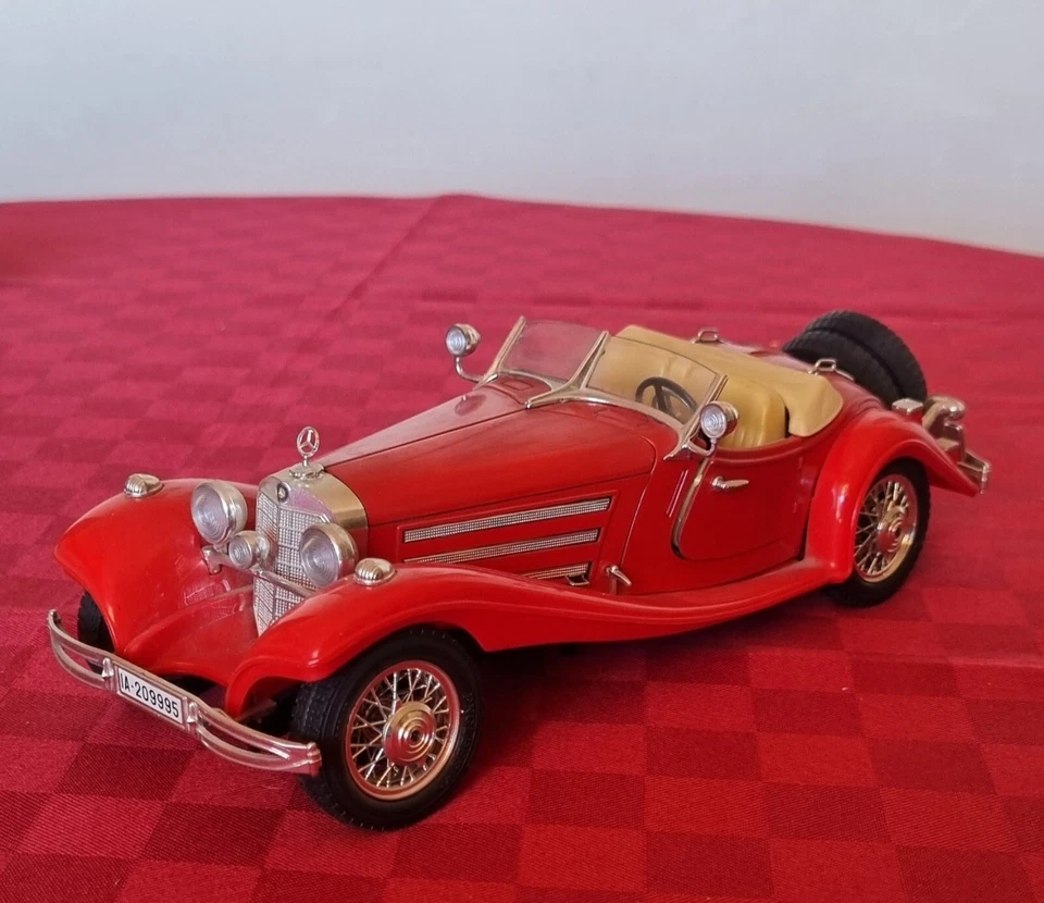 Mercedes Benz 500 K Roadster (1936) Burago Scala 1/20 - Made In Italy - Immagine 2 di 4