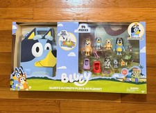 Bluey's Ultimate Play and Go Set 14 pcs w Play Arena  Carry Case NEW GRANNIES