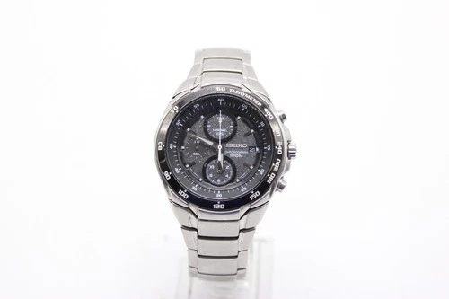 F Vintage Gents Seiko Chronograph 100m Quartz Working Wristwatch