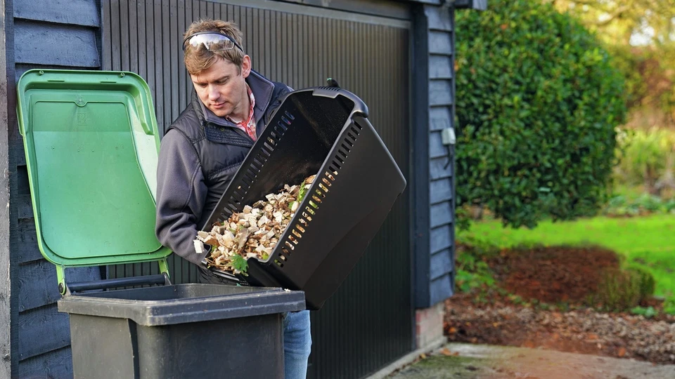 Bosch Garten Häcksler AXT 22 D - im Karton - 0600803003 - Bild 3 von 4