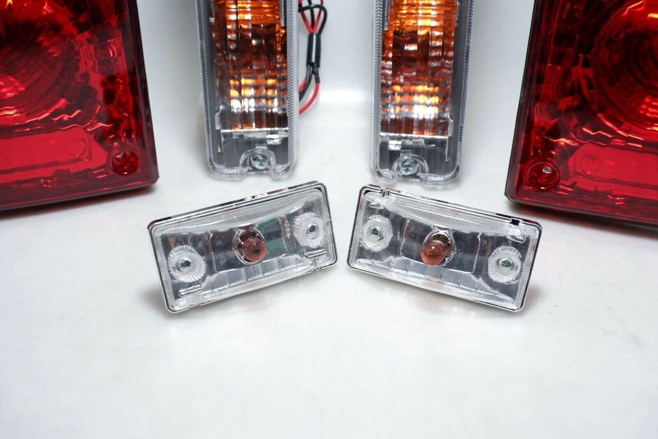 FRONT and SIDE TURN SIGNAL + TAILLIGHT LAMP R/L DAIHATSU ROCKY FEROZA BLIZZARD - Image 2 of 4