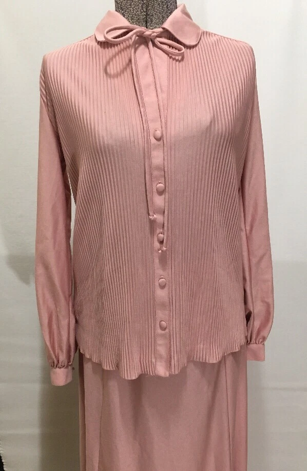 KORET of California De Colección Rosa Plisada Camisa Falda Modesto Conjunto Nylon Para Mujer 8 Nuevo de Lote Antiguo Foto 2 de 4