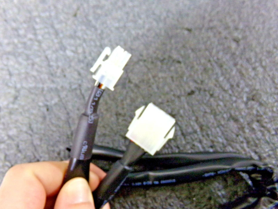 Cable de extensión DAYTON, 4 conductores, 1 M 23L587 (RC) Foto 3 de 4