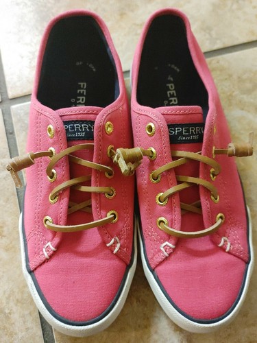 pink canvas sperry