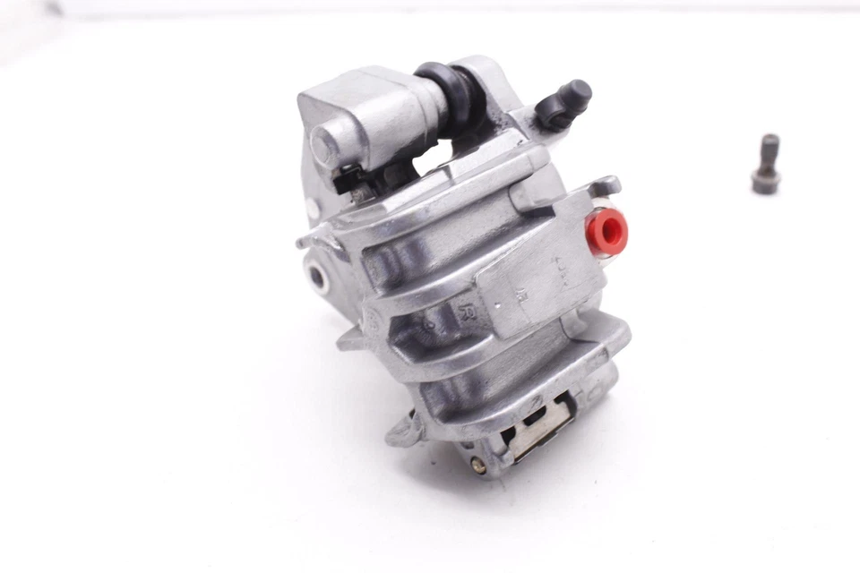 Pinça de freio dianteira direita 07 Honda Shadow Spirit 1100 fabricante de equipamento original R9.BX17 - Imagem 4 de 4