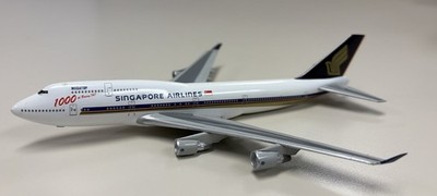 Phoenix PH4SIA817 Boeing 747-400 Singapore 9V-SMU Diecast Plane 1/400 Scale