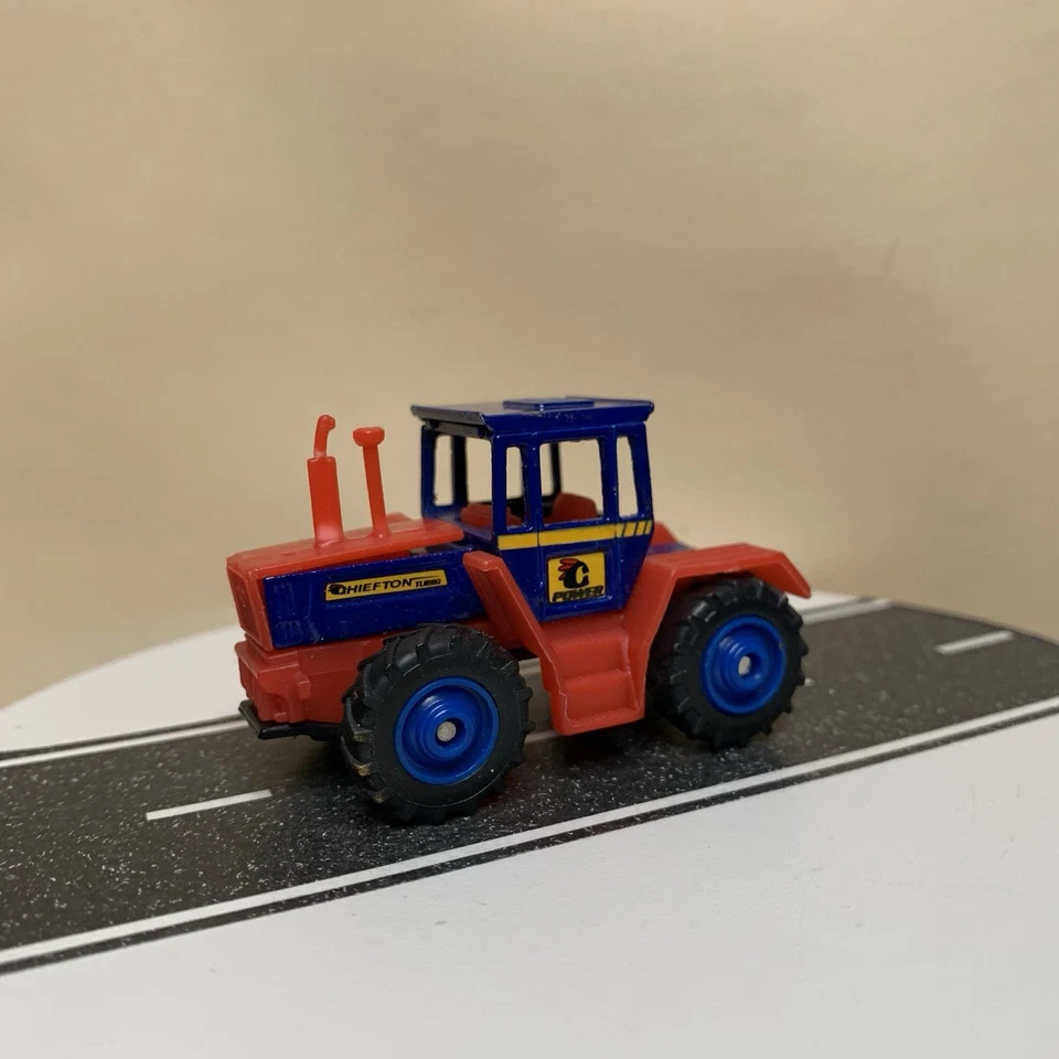 1999 Matchbox #90 Mercedes-Benz Trac 1600 Turbo Blue/Red Two-Tone 1:77 NM - Image 2 of 4