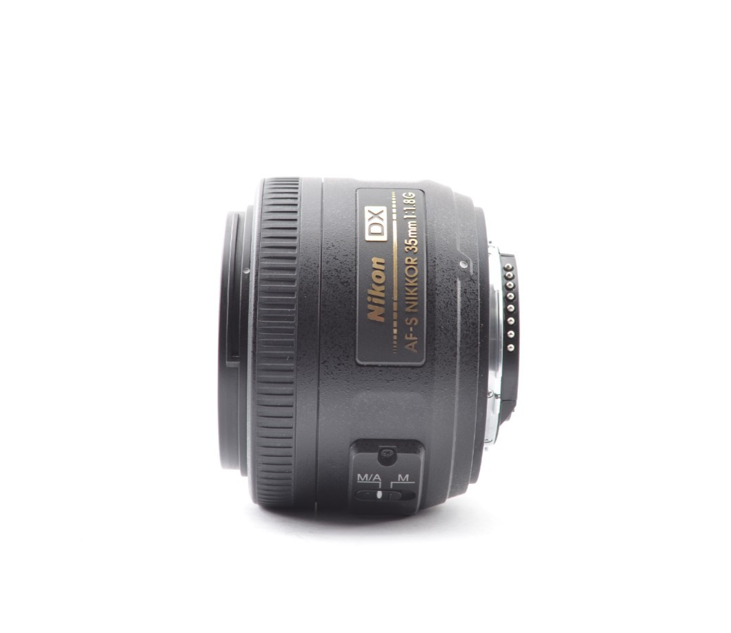 Nikon (ニコン) AF-S DX NIKKOR 35mm Amazon.com : Nikon AF-S DX NIKKOR 35mm f/1.8G Lens with Auto