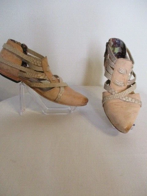 Freebird by Steven FAB! Emory Cut Out Leather Booties in Beige Size 8 - Image 2 of 4