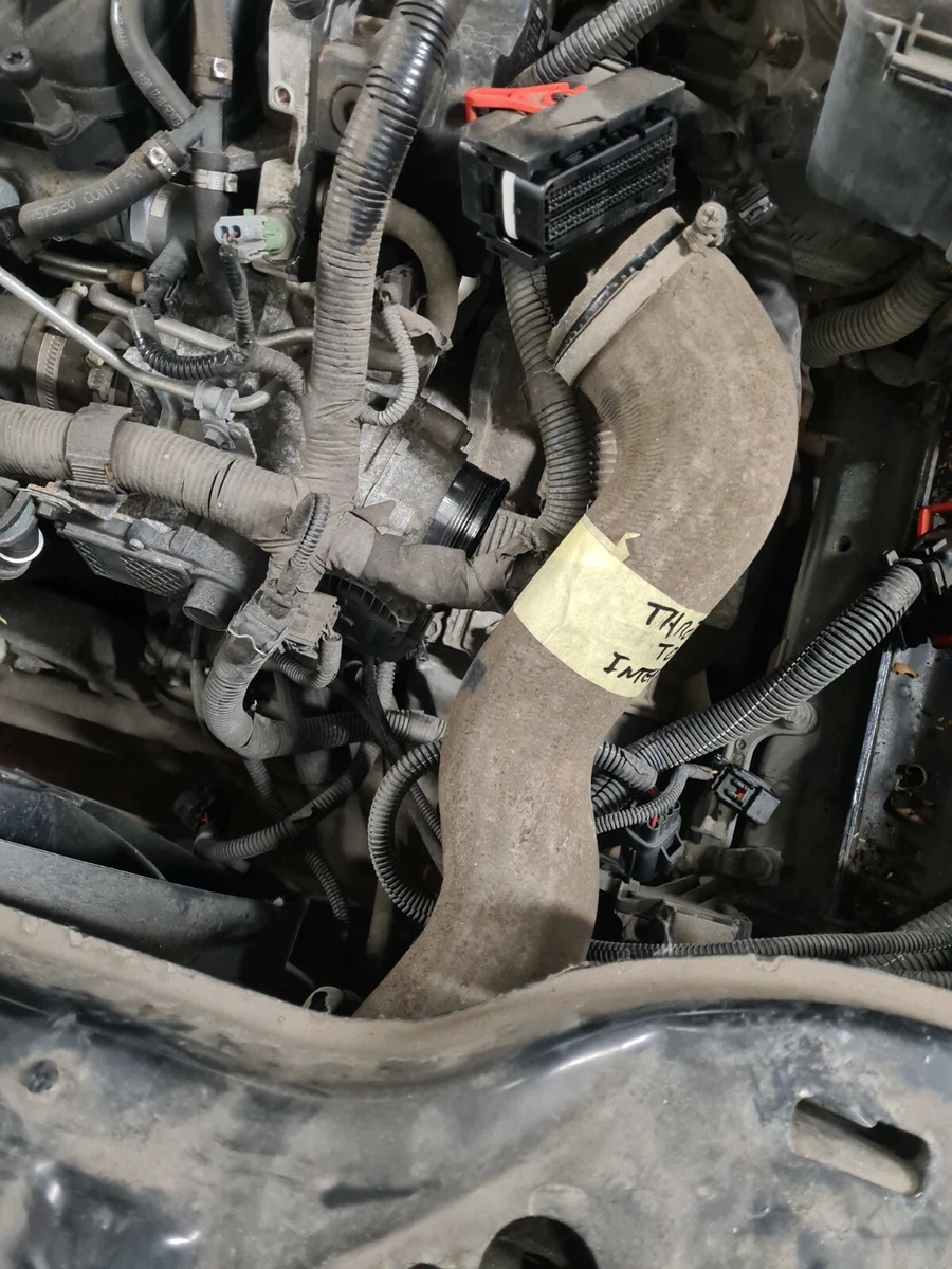 VOLVO XC90 2.4 D5 INTERCOOLER HOSE PIPE from throttle body to intercooler