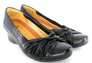 clarks unstructured pumps