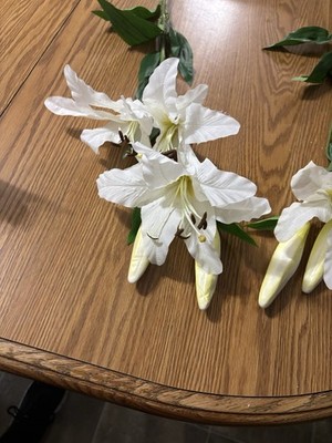 LARGE SILK EXOTIC WHITE TIGER LILY FLOWER 6''- 6.50'' LONG STEM 34-35''