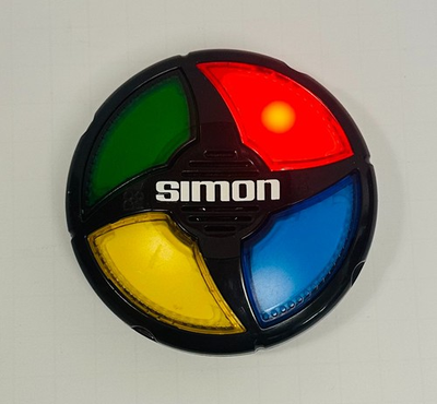 #ad Hasbro Games Talking Simon Says 3.5quot; Diameter Classic Game 2013 Tested amp; Works $9.99