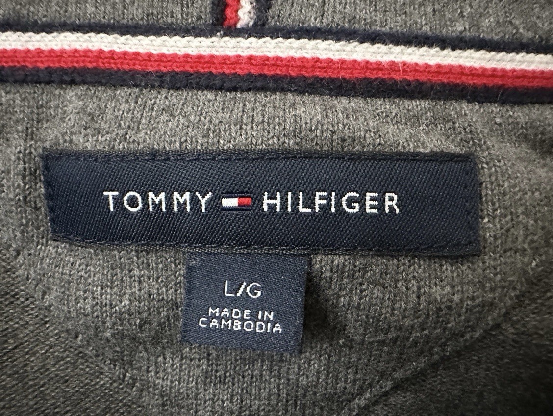 Tommy Hilfiger Grey Essential Crewneck Sweater for Men, Size L image 5