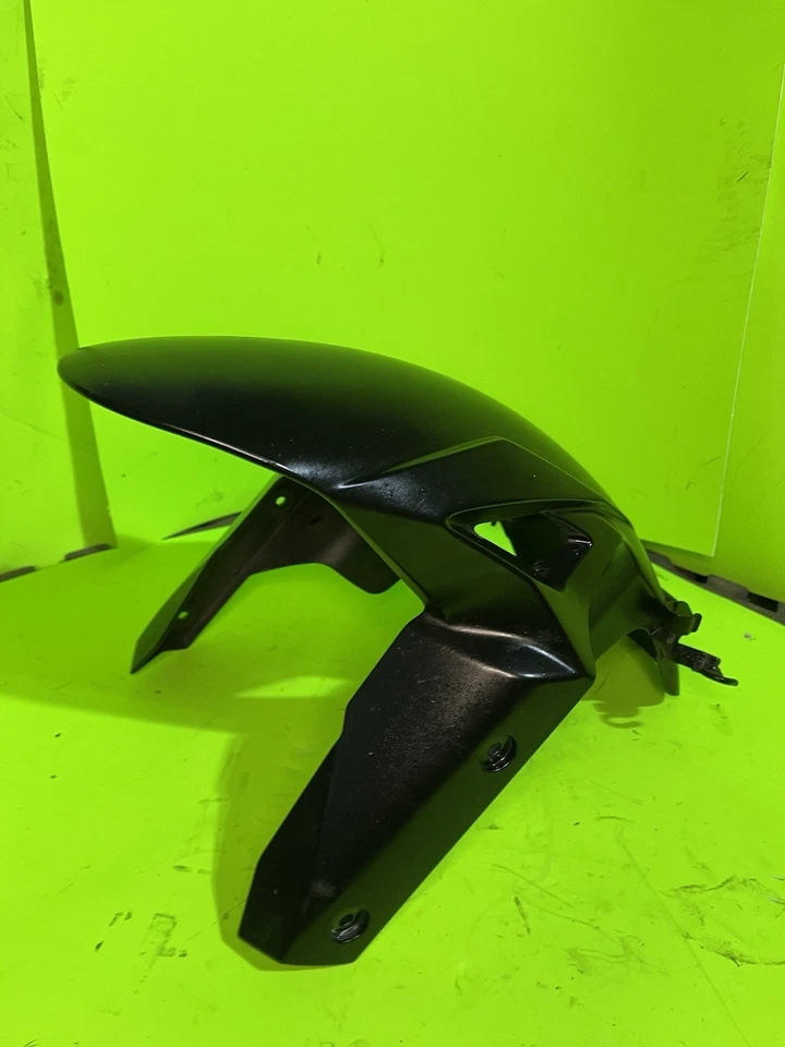 2019-2023 KAWASAKI ZX6R NINJA OEM FRONT WHEEL FENDER BLACK GREAT CONDITION USED - Image 2 of 2