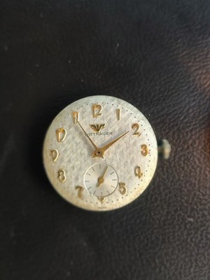 VINTAGE MEN'S WITTNAUER WRIST WATCH MOVEMENT, CAL. 11BG2, KEEPING TIME, 17 JEWEL