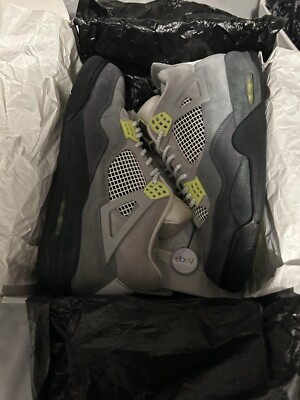 Size 13 - Jordan 4 Retro SE Mid Neon 95