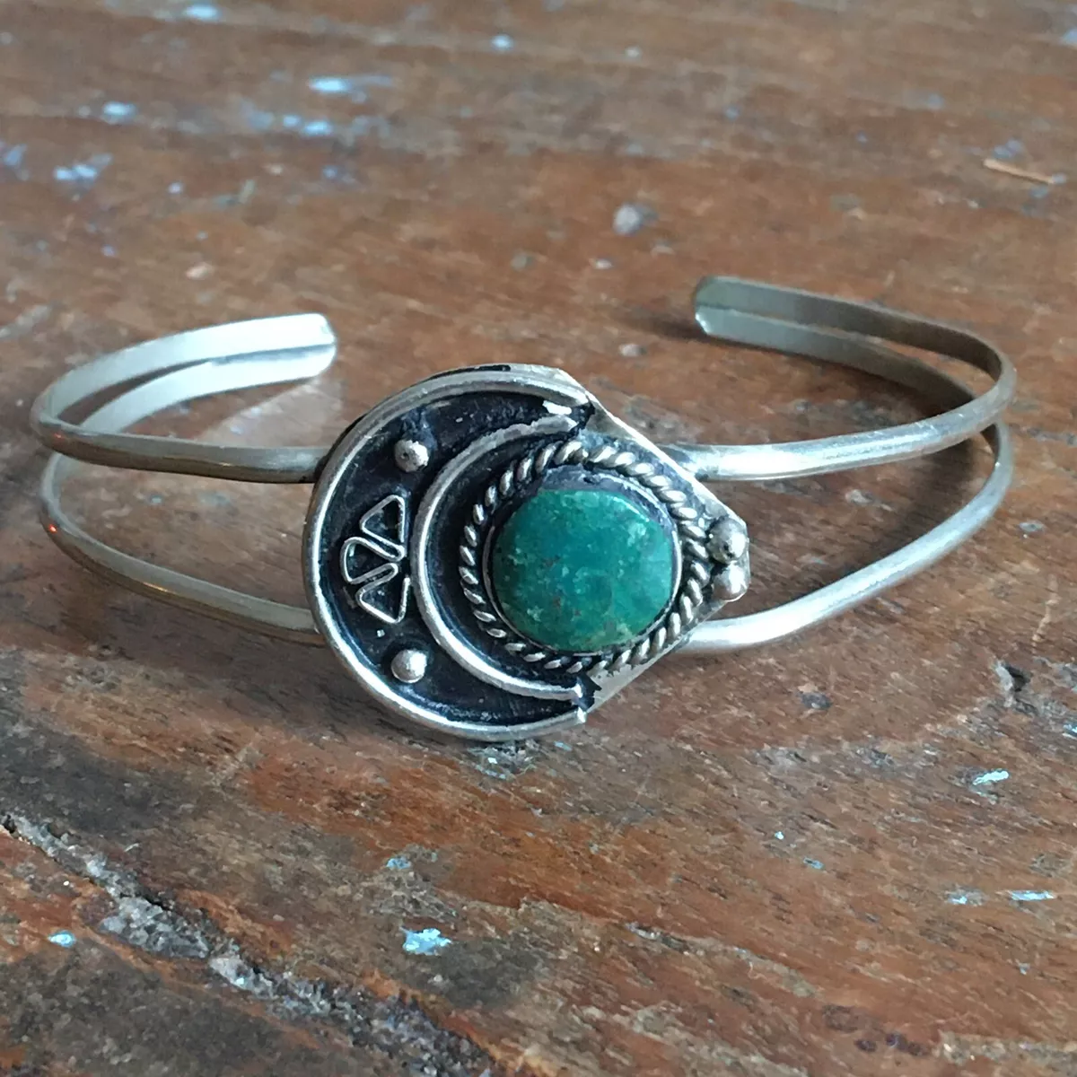 Old Native American Vintage Sterling Silver MALACHITE BRACELET CUF
