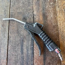 Pistol Grip Air Blow Gun with 4-Inch Nozzle