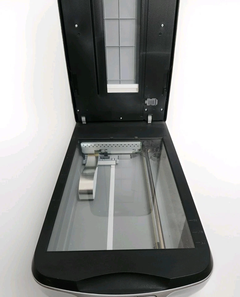 Epson Perfection 4490 Photo Flatbed Scanner - Model J192A UNIT ONLY NO CABLES - Image 2 of 3