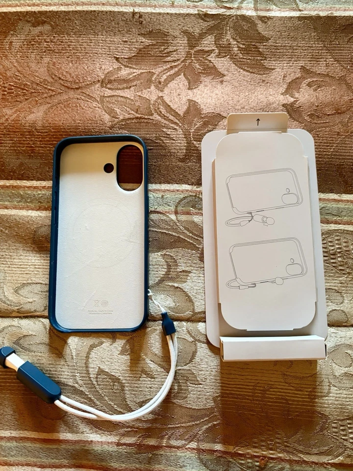 Beats Case for iPhone 17 w/ MagSafe & Camera Control - Bedrock Blue - Used Once - Image 3 of 3