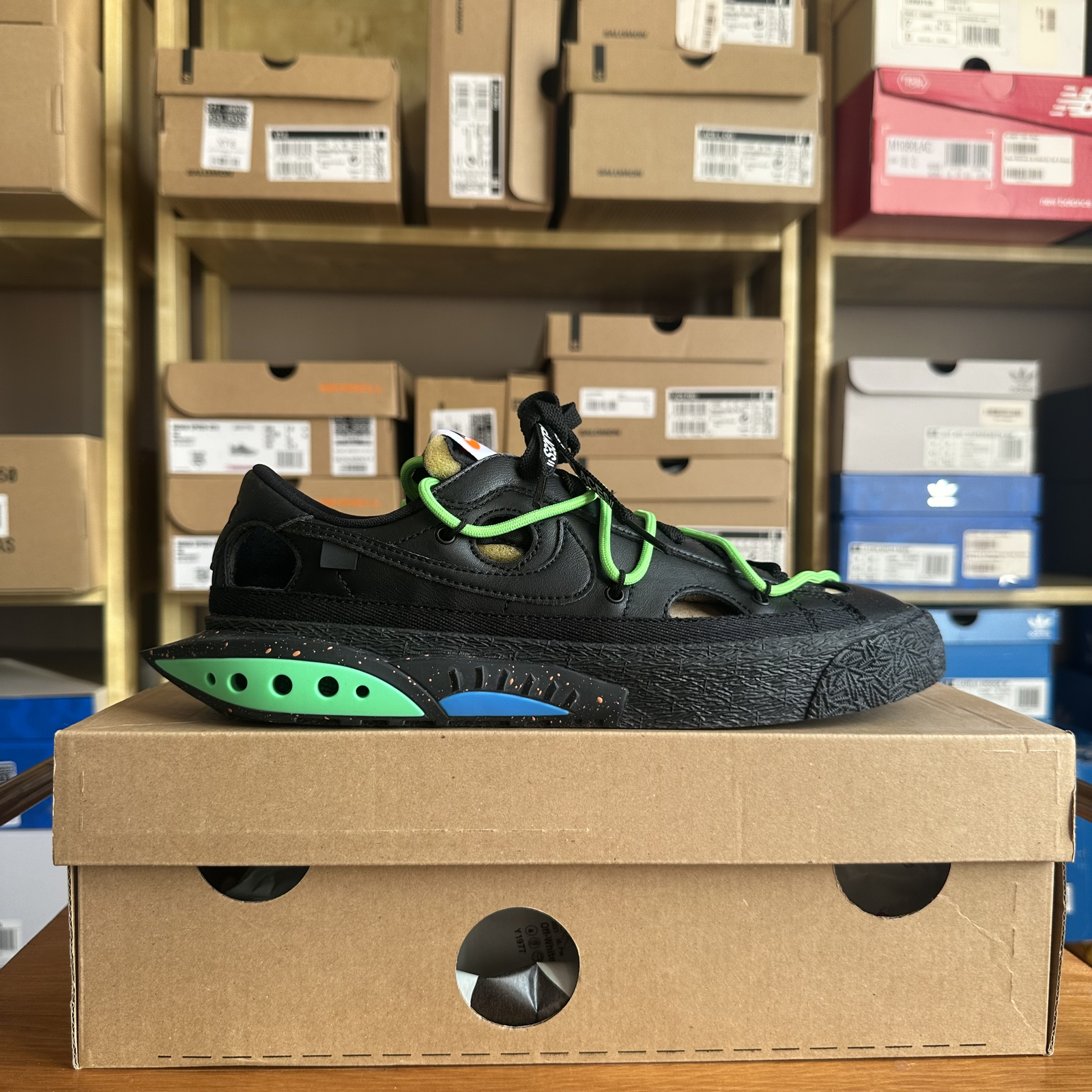 OFF WHITE X NIKE UK 6 (EU 40) Blazer Nike X Off White Nero Verde Elettrico